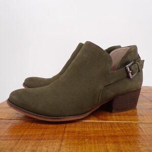 Caslon Women's Suede Leather Buckle Ankle Boots - size 5.5